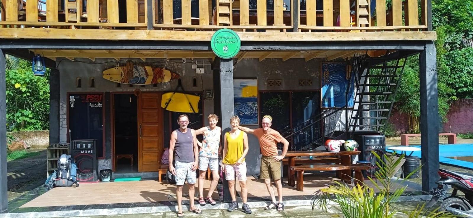 Taluk BatungAir Manis Secret Surfcampアパートメント エクステリア 写真