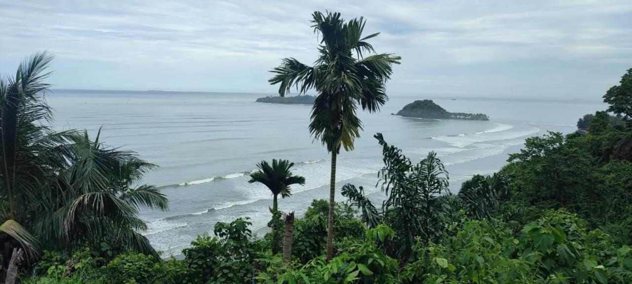 Taluk BatungAir Manis Secret Surfcampアパートメント エクステリア 写真