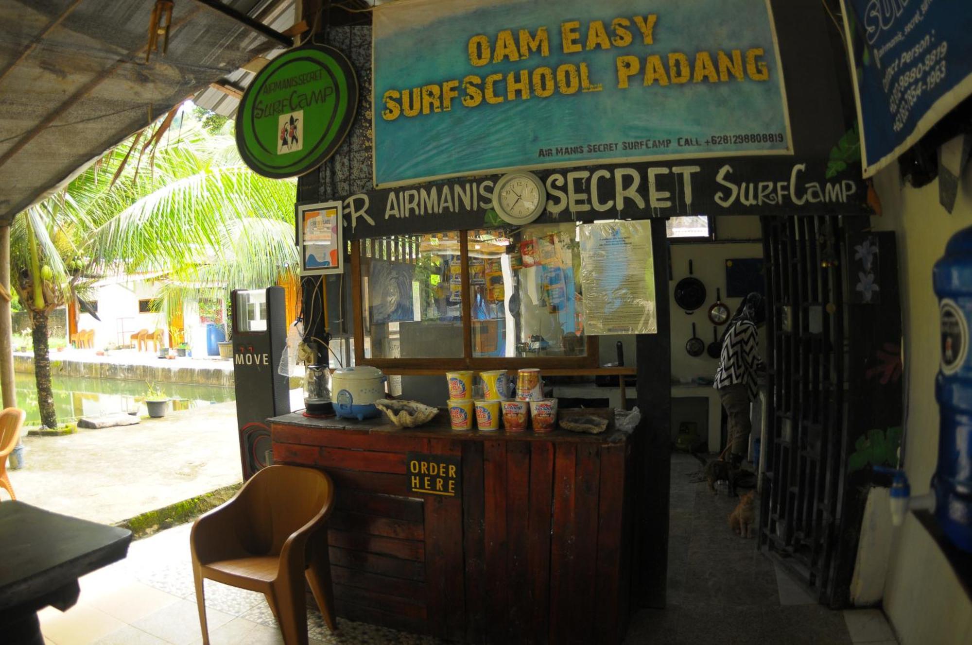 Taluk BatungAir Manis Secret Surfcampアパートメント エクステリア 写真