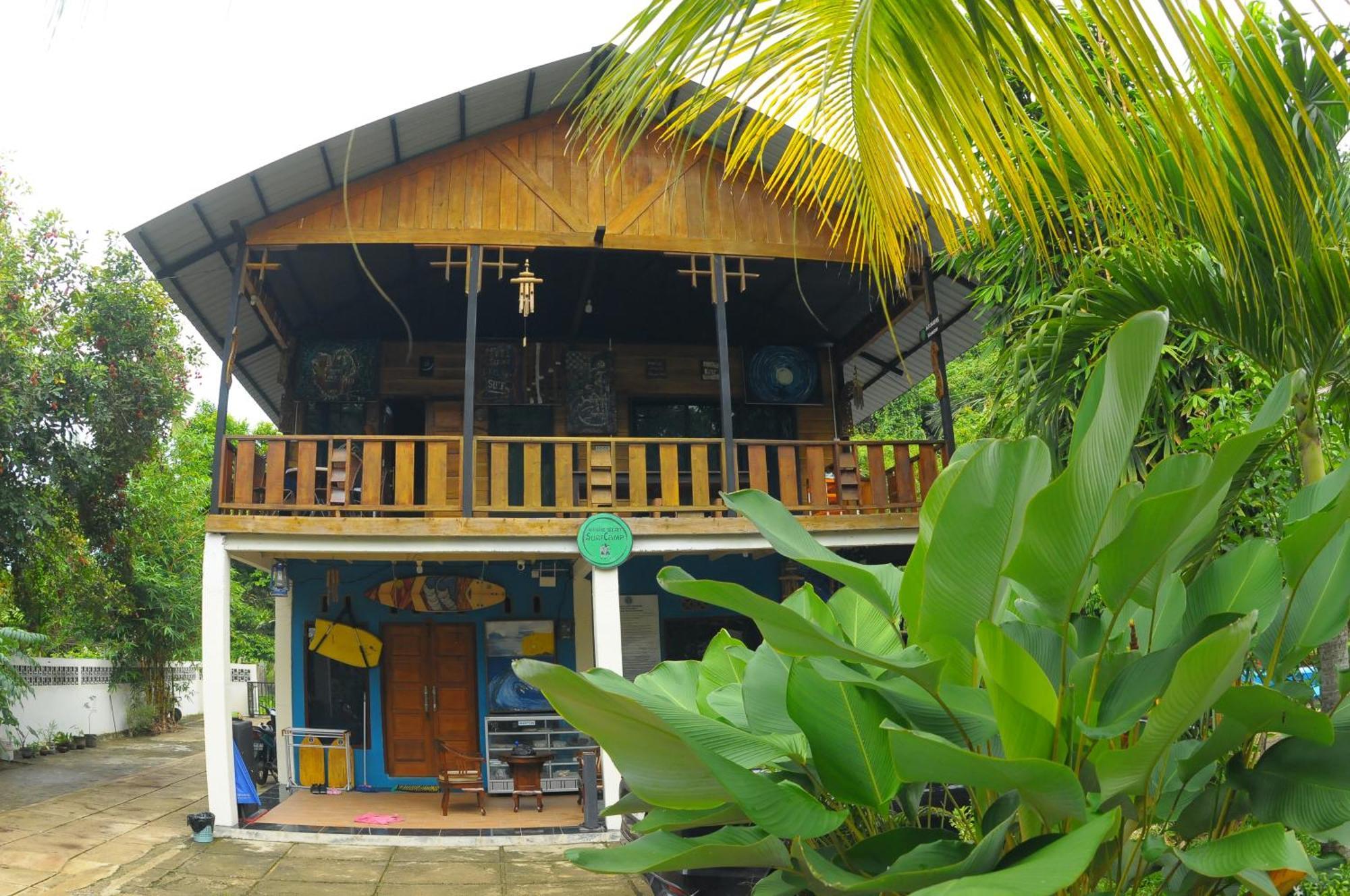 Taluk BatungAir Manis Secret Surfcampアパートメント エクステリア 写真