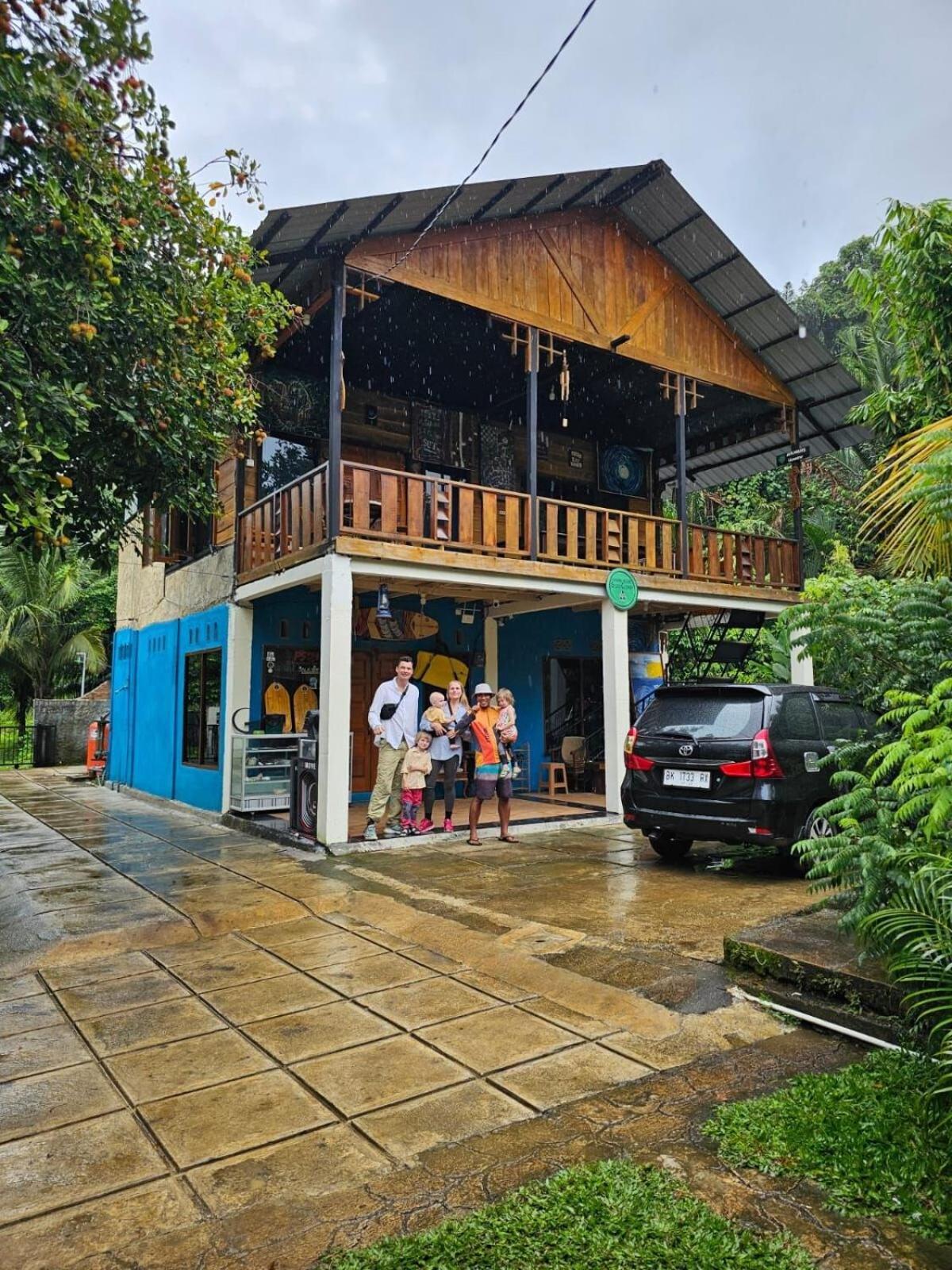 Taluk BatungAir Manis Secret Surfcampアパートメント エクステリア 写真