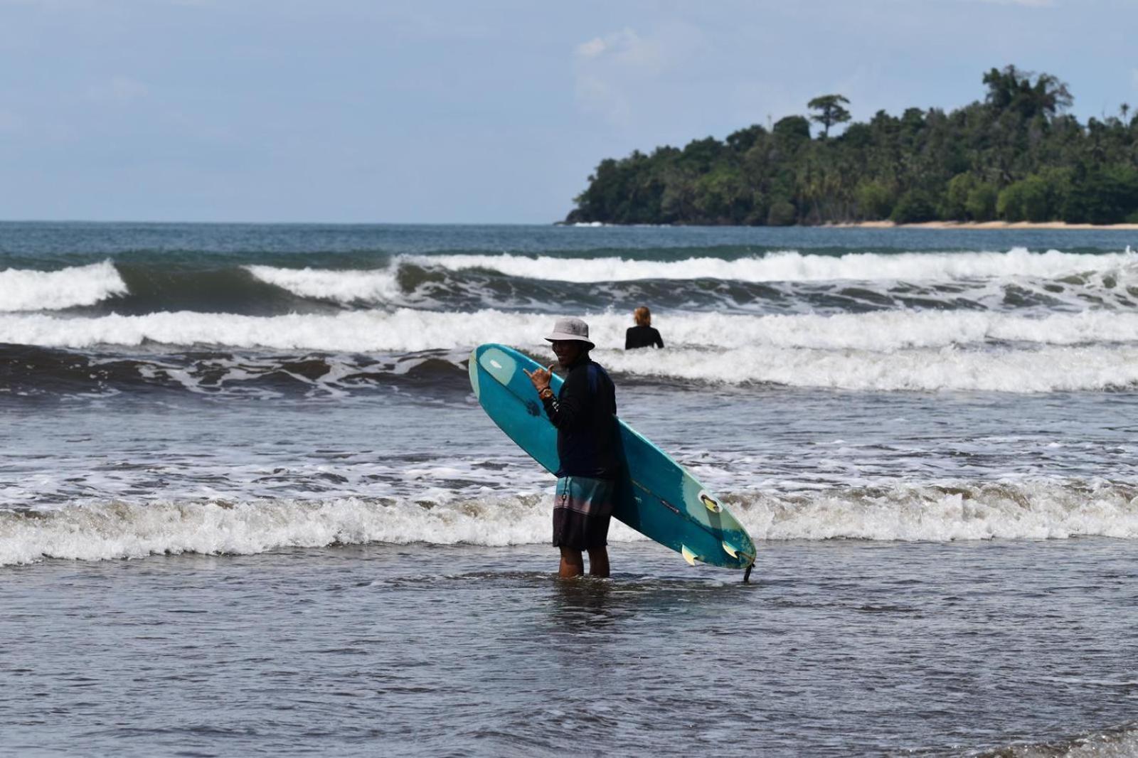 Taluk BatungAir Manis Secret Surfcampアパートメント エクステリア 写真